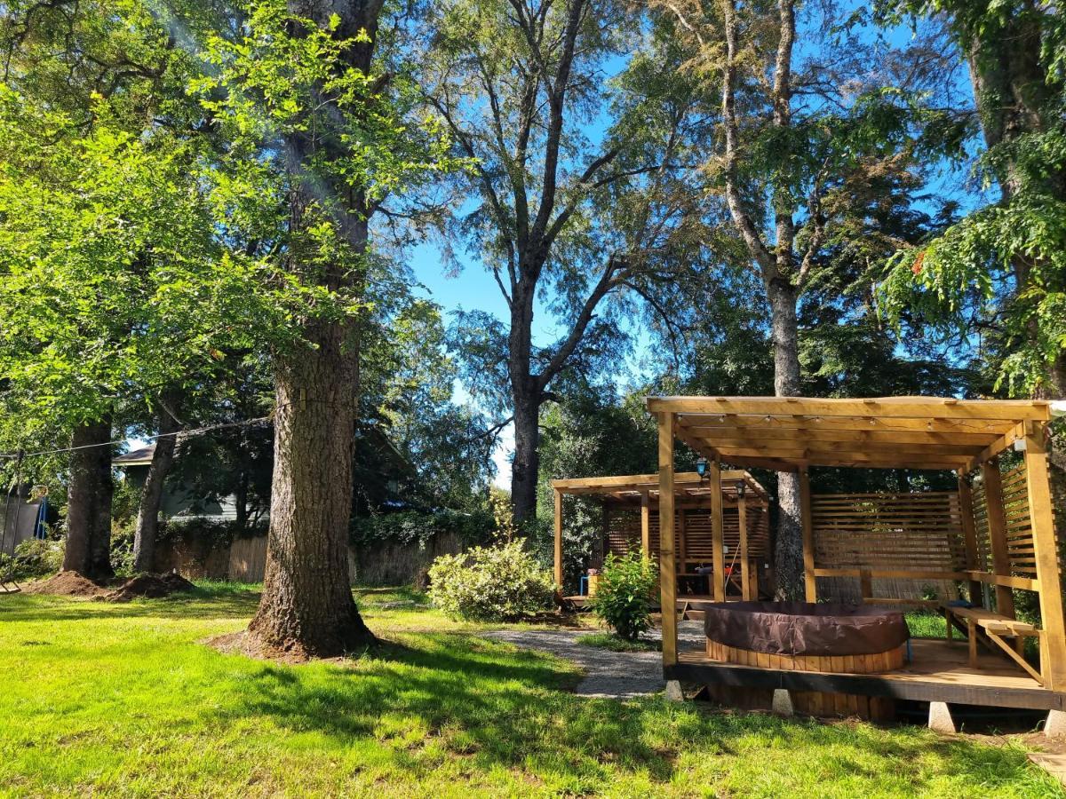 La Casa Del Arbol Villarrica Cabanas-Piscina-Tinajas Εξωτερικό φωτογραφία